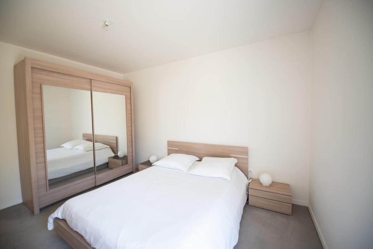 Appartements De 2 Ou 3 Chambres A 40 Minutes De Paris Courcouronnes Bagian luar foto