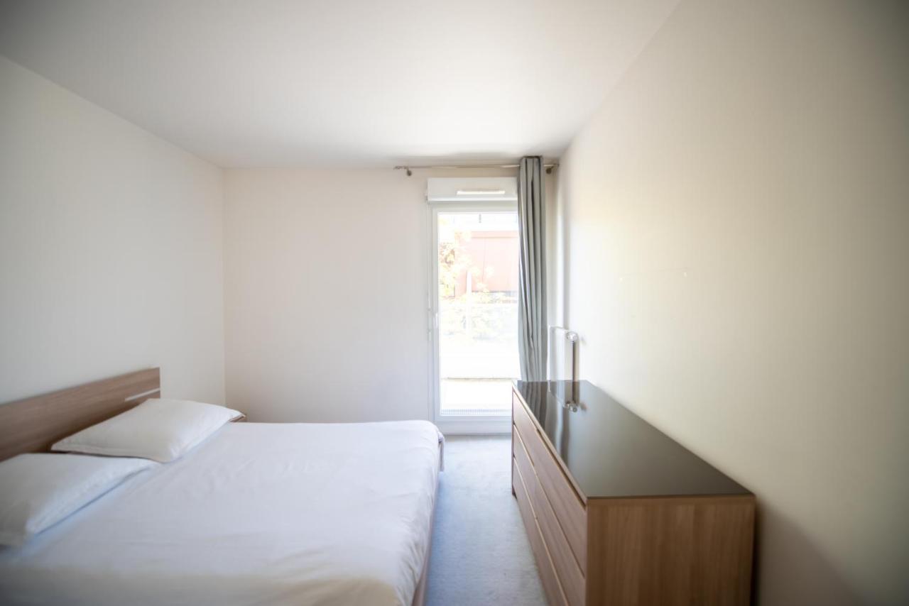 Appartements De 2 Ou 3 Chambres A 40 Minutes De Paris Courcouronnes Bagian luar foto