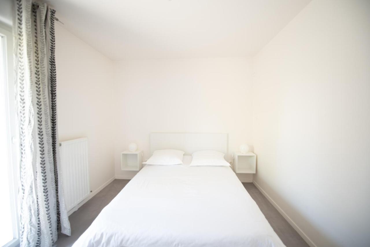 Appartements De 2 Ou 3 Chambres A 40 Minutes De Paris Courcouronnes Bagian luar foto