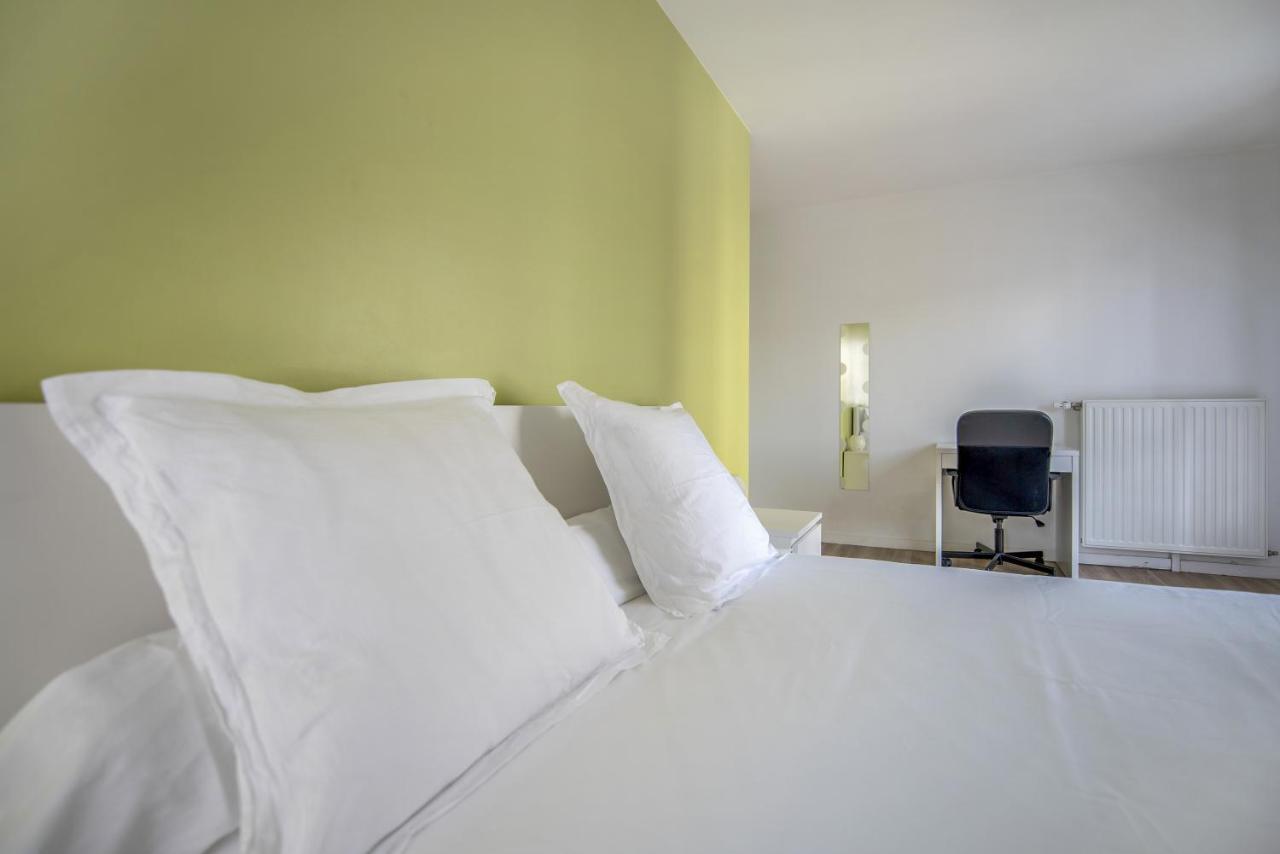 Appartements De 2 Ou 3 Chambres A 40 Minutes De Paris Courcouronnes Bagian luar foto