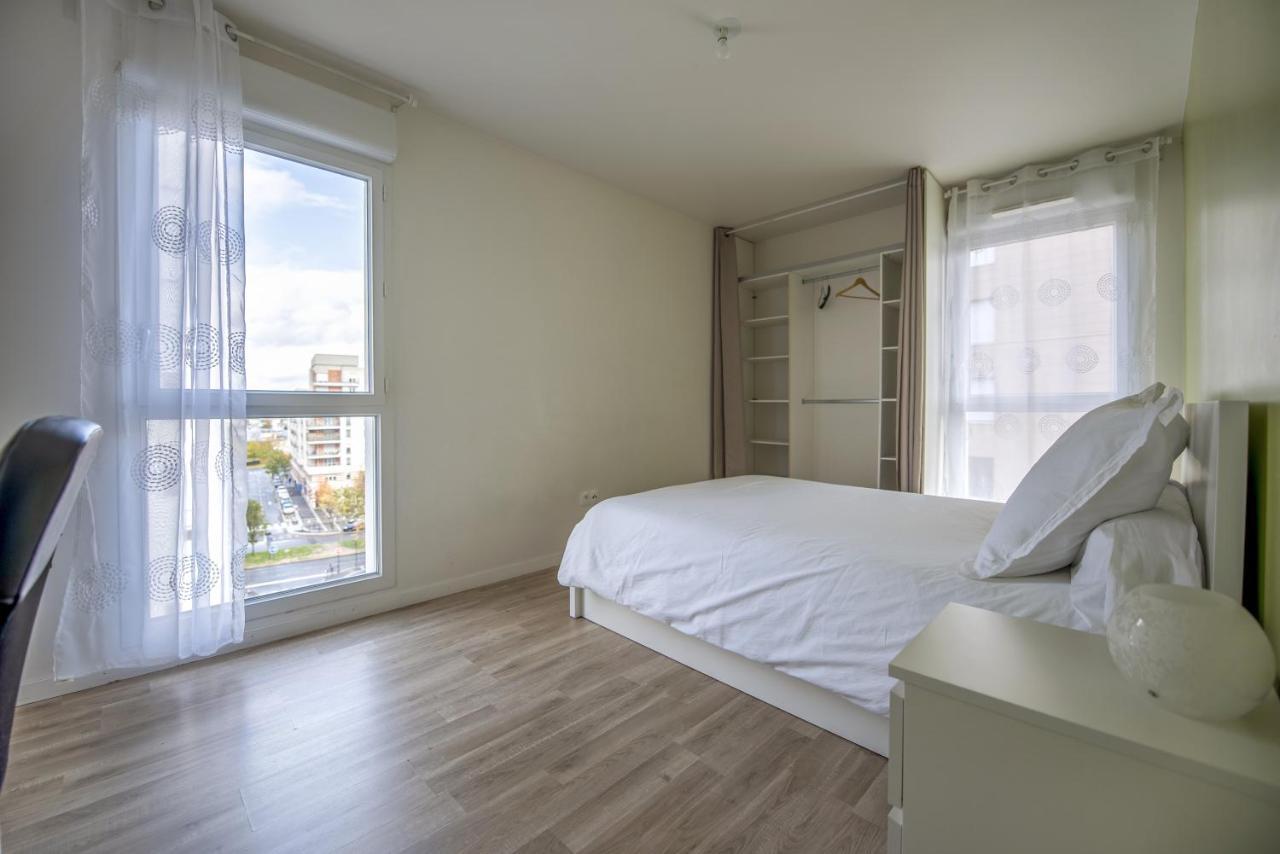 Appartements De 2 Ou 3 Chambres A 40 Minutes De Paris Courcouronnes Bagian luar foto